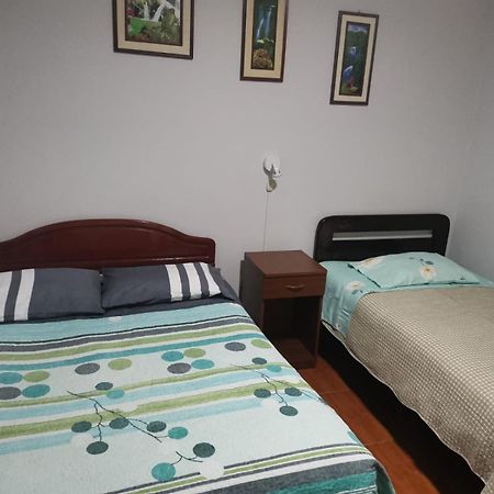 אילו Hostal Puerto Ingles מראה חיצוני תמונה
